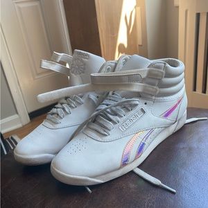 Reebok Freestyle Hi Top White rainbow iridescent Stripe Sneaker Shoes Sz 9